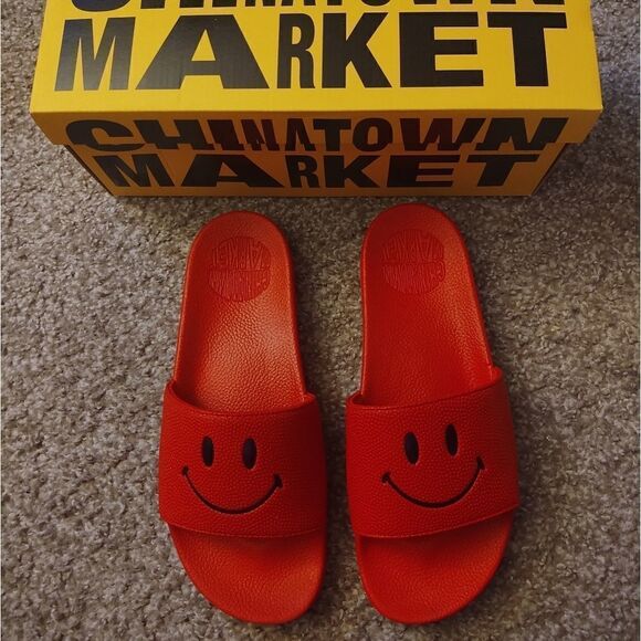 Chinatown Market Smiley Red Men's Slides NWB - Picture 1 of 8